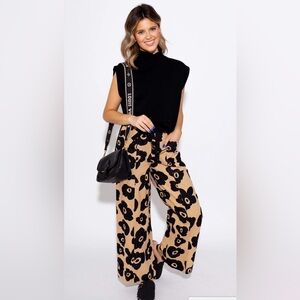 Ivy Jane Black and Tan Floral Pants
